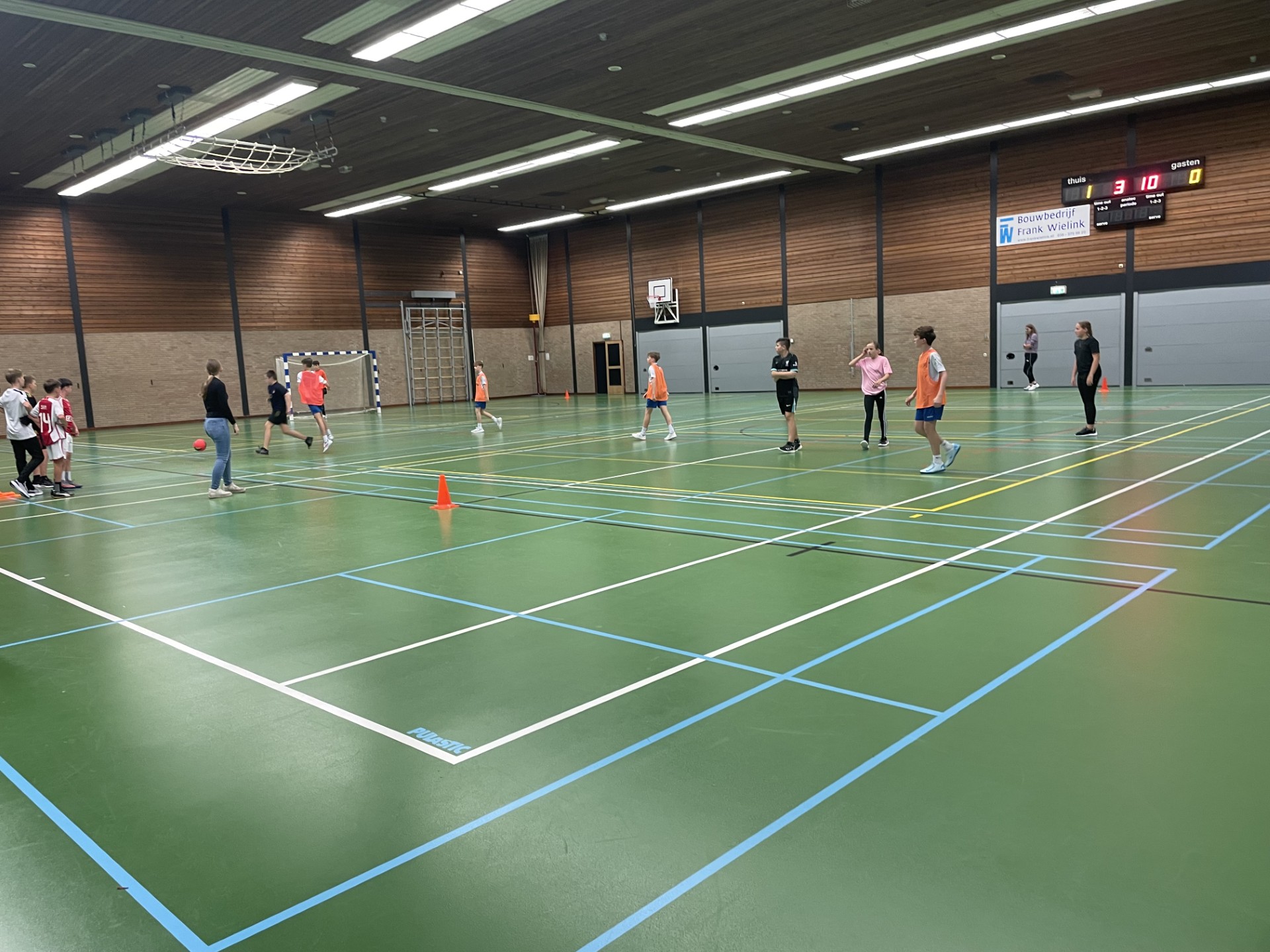 Voetballen in de herfstvakantie “het is belangrijk dat jongeren gezien worden”