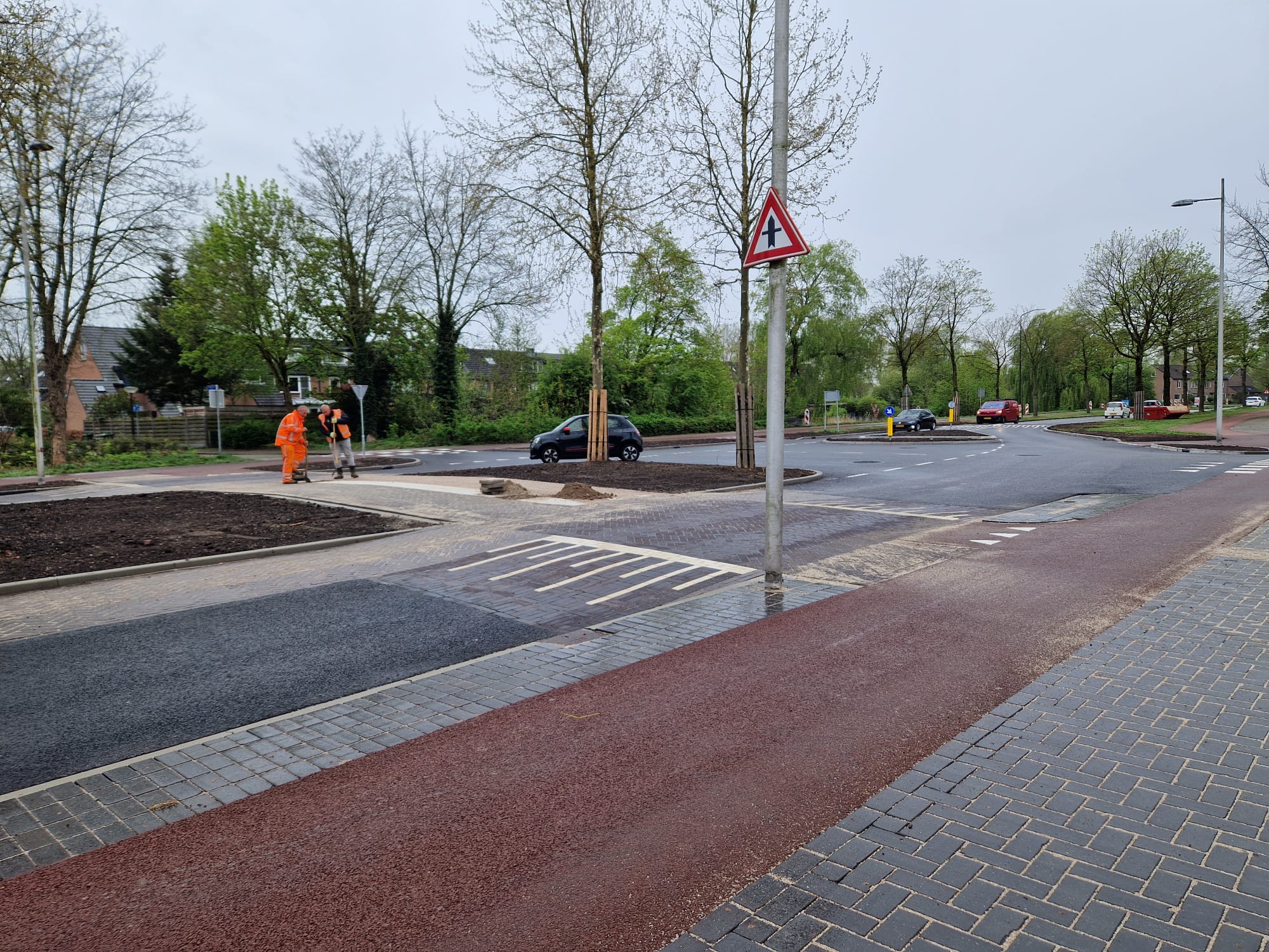 Herinrichting Gildenlaan voltooid: vernieuwde kruising weer open